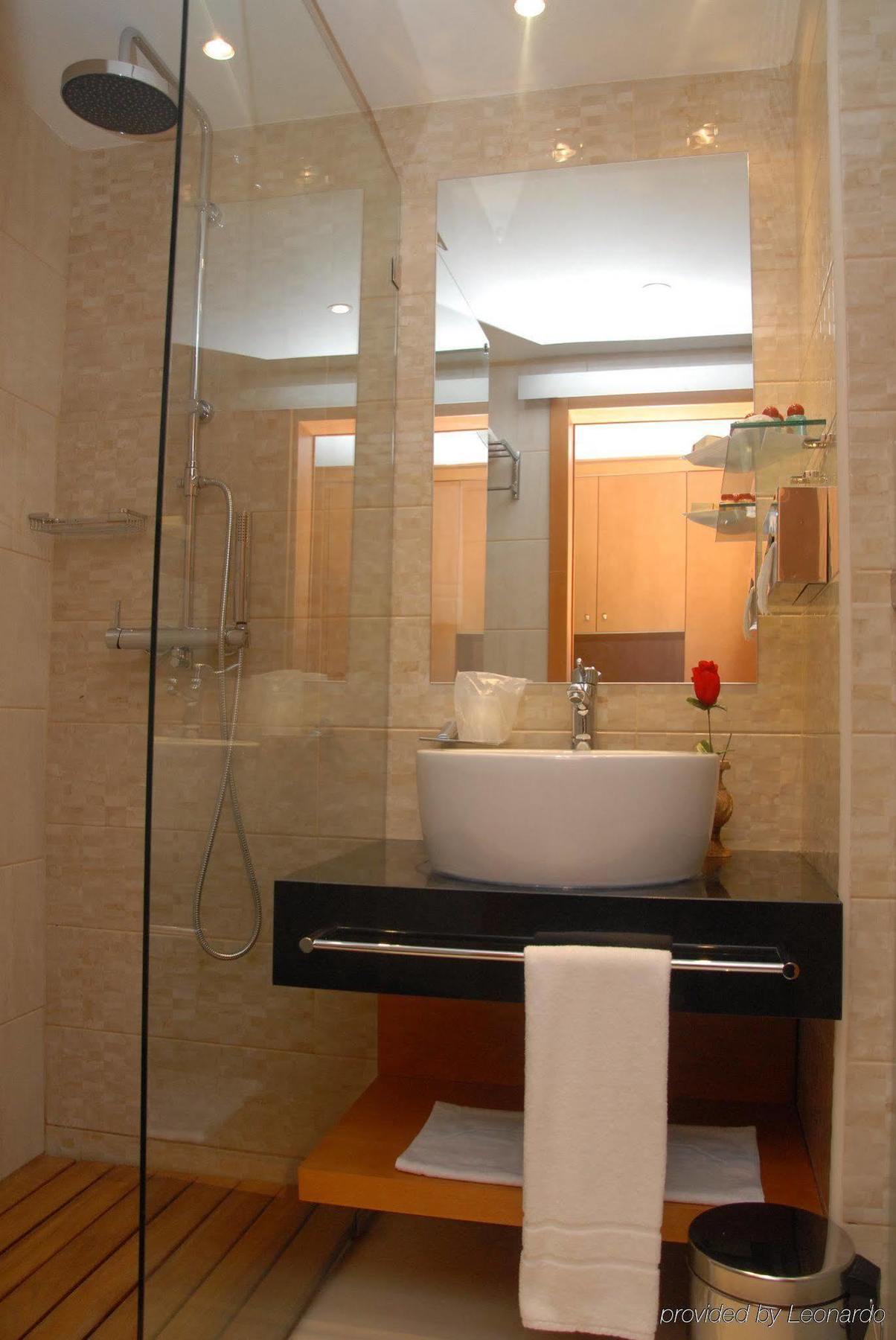 Azalai Hotel Cotonou Exterior photo